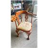 Image 2 : CARVED MAHOGANY CHIPPENDALE STYLE CORNER CHAIR