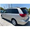 Image 4 : TOYT SIENNA 2005 T-REPO 2 DAYS
