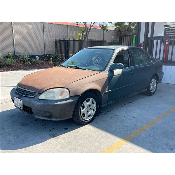 HOND CIVIC 1999 SALV T/DONATION