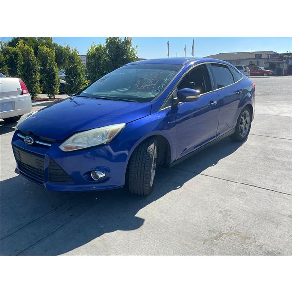 FORD FOCUS 2013 O/S SALV-DON