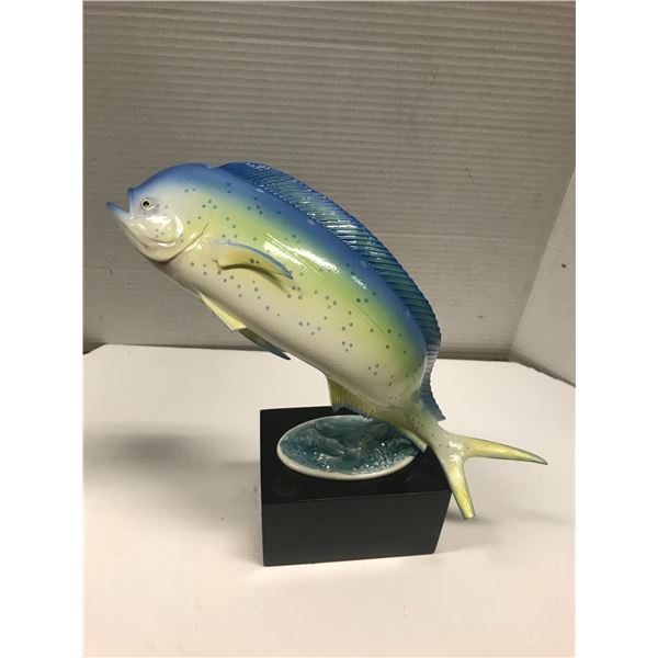 COLLECTABLE/ESTATE:  FISH ORNAMENT ON BASE
