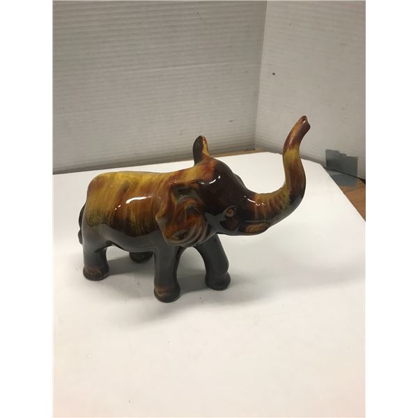 COLLECTABLE/ESTATE:  BLUE MOUNTAIN POTTERY STYLE ELEPHANT ORNAMENT