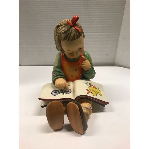 COLLECTABLE/ESTATE:  GOEBEL "GIRL READING" FIGURINE