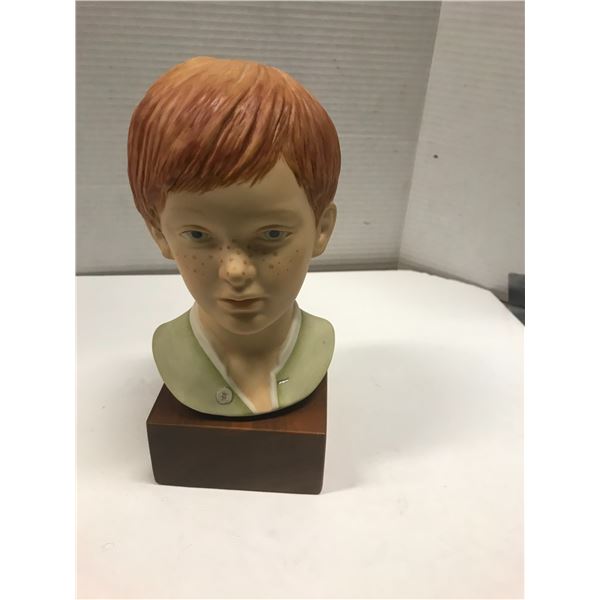 COLLECTABLE/ESTATE:  PORCELAIN BUST FIGURINE