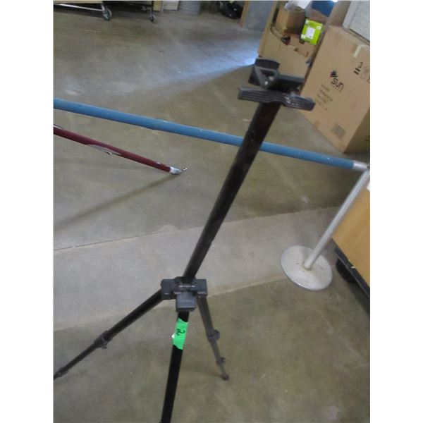 UNCLAIMED STORAGE:  BLACK TRIPOD