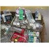 Image 2 : TRAY OF HARDWARE