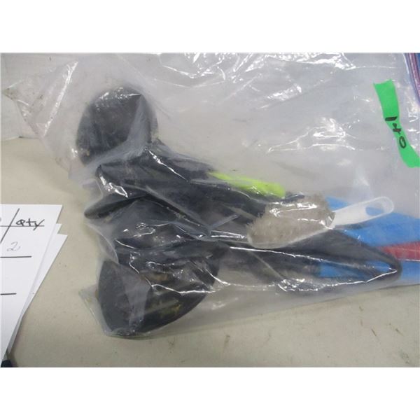 UNCLAIMED STORAGE:  BAG C/W KITCHEN UTENSILS