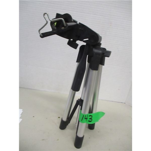 UNCLAIMED STORAGE:  SMALL TRIPOD