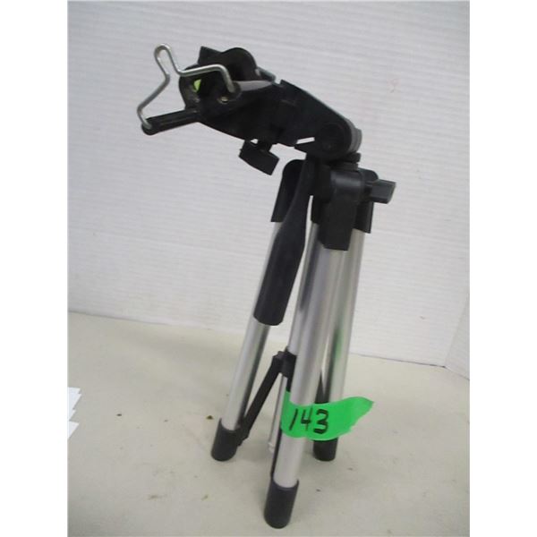 UNCLAIMED STORAGE:  SMALL TRIPOD