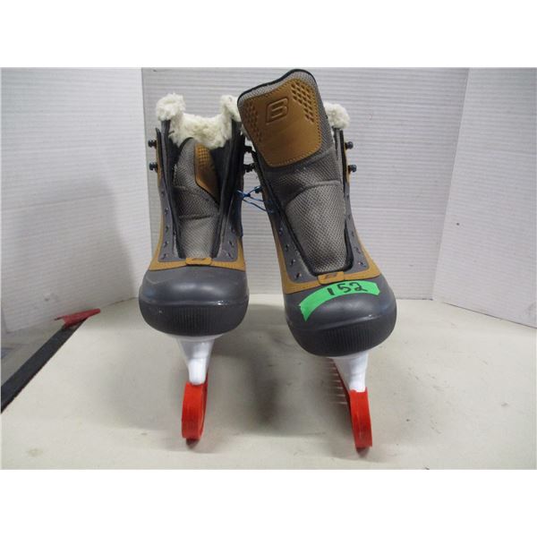 UNCLAIMED STORAGE/LIKE NEW:  BAUER SKATES (SIZE 9)