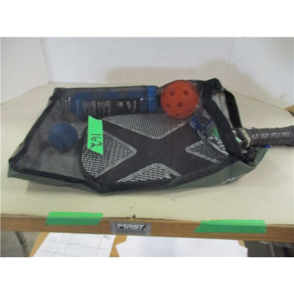 PICKLE BALL RACKET 