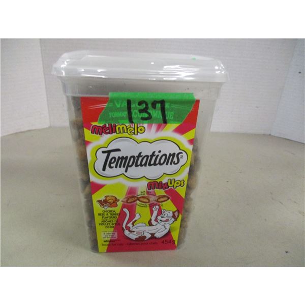 TEMPTATIONS MIX UPS CAT TREATS (454G) - TUB