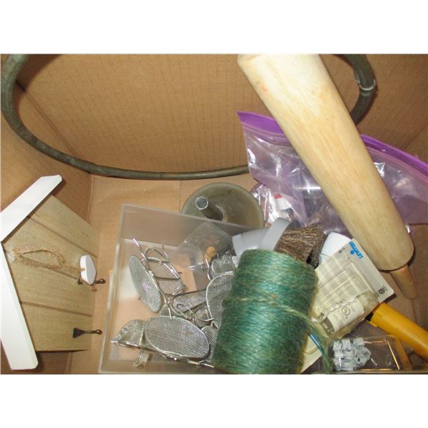 BOX C/W CRAFT & MISC ITEMS