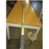 Image 1 : LONG HANDLE GARDEN FORK