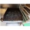 Image 2 : Royal Delux Charbroiler 24" x 22"