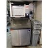 Image 2 : Manitowoc IYT0500A Indigo NXT 30" Air Cooled Half Size Cube Ice Machine
