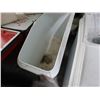 Image 8 : Qty 3 Rubbermaid White Food Storage Bins & Multiple Square Bins w/ Lids