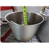 Image 8 : Qty 2 Large Metal Stock Pots w/ 1 Lid, Misc Sizes