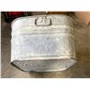 Image 3 : Antique Galvanized Wash Tub