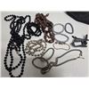 Image 2 : Lot of necklaces