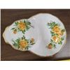 Image 4 : Yellow tea rose royal albert china- 4 cups and regal trays