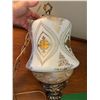 Image 2 : Vintage Hanging Swag “Lucky Clover” lamp
