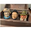 Image 1 : 3D Chalkware Character Wall Hangings: Captain Kidd & Company in chest (4 pieces)