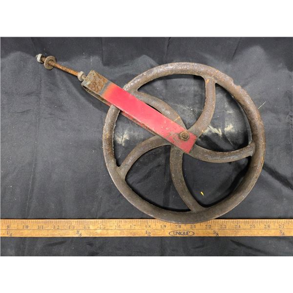 Antique well pulley- 10"
