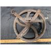Image 2 : Antique well pulley- 10"