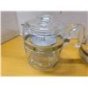 Image 2 : Pyrex tea pot and coffee pot