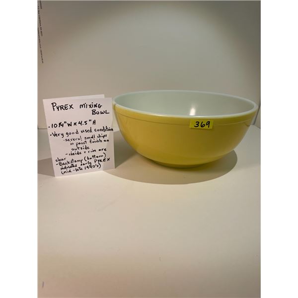 PYREX mixing bowl, 10”, yellow, 1940’s