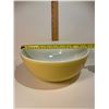 Image 2 : PYREX mixing bowl, 10”, yellow, 1940’s