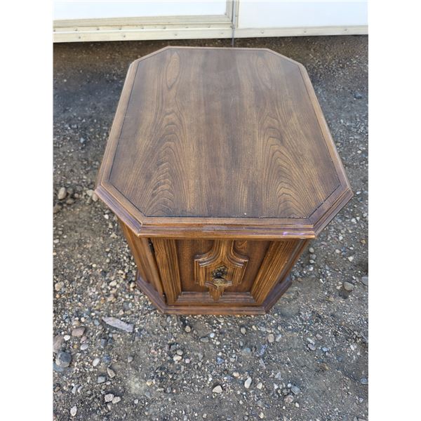 End table- 26" by 21" by 22"H
