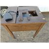 Image 1 : Sewing table with singer sewing machine-26" by 20" by 31"H