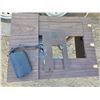 Image 2 : Sewing table with singer sewing machine-26" by 20" by 31"H