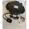 Image 1 : Salton “Chicago-Style” pizza maker