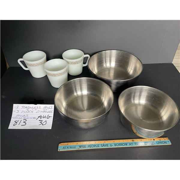 3 stainless bowls - 3 Pyrex D-handle mugs
