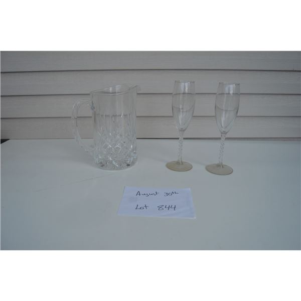 Crystal pitcher with 2 wine flutes