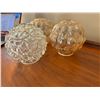 Image 2 : Vintage Globes / light covers