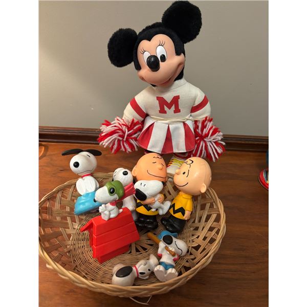 Peanuts / Charlie Brown Toy Lot