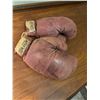 Image 1 : Winn Well Boxing Gloves