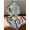 Image 1 : Heart Vanity Gift Set