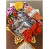 Image 2 : Doily Basket Lot