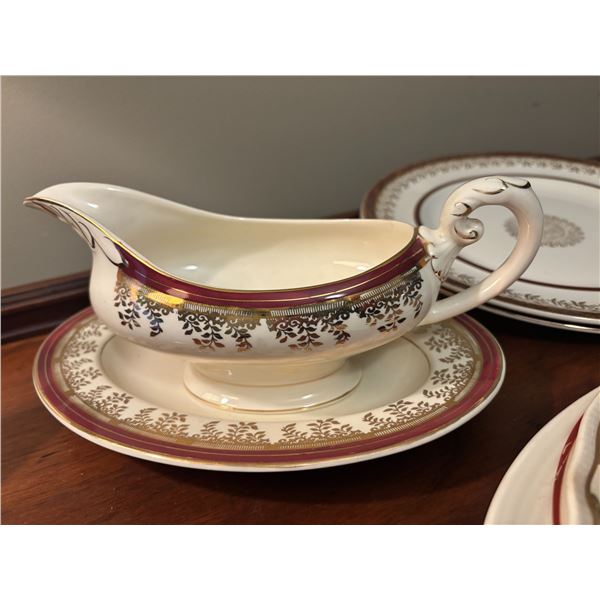 1559 Royalty Fine China Lot (6 pieces)