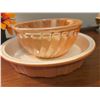 Image 2 : Peach Lustre Bowl & Mayfair & Jackson pie plate