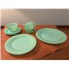 Image 2 : Fire King Jadeite Dish Set (10 pieces)