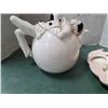 Image 5 : Vintage clown teapot and pig decoration