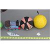 Image 1 : lot of kids toys- mechanical turtel and 2 balls