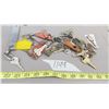 Image 2 : Assortment of keys