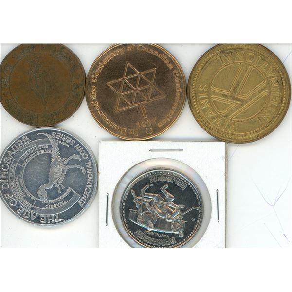 Lot full of Vintage Tokens (Oilers, Kiwanis International, and Age of Dinosaurs)